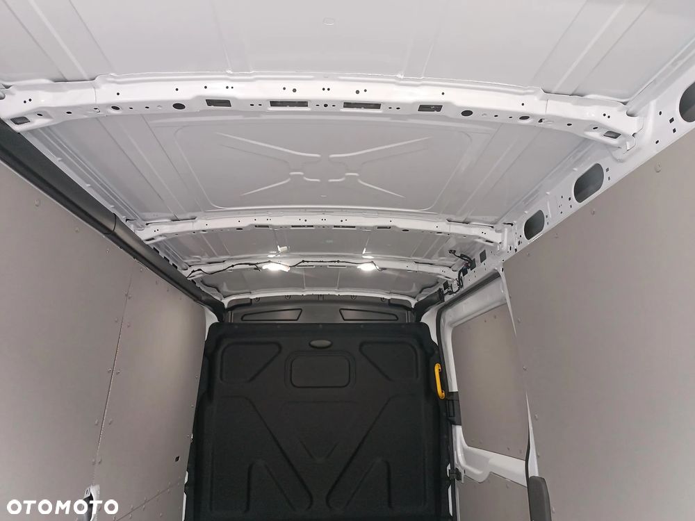 Ford Transit - 30