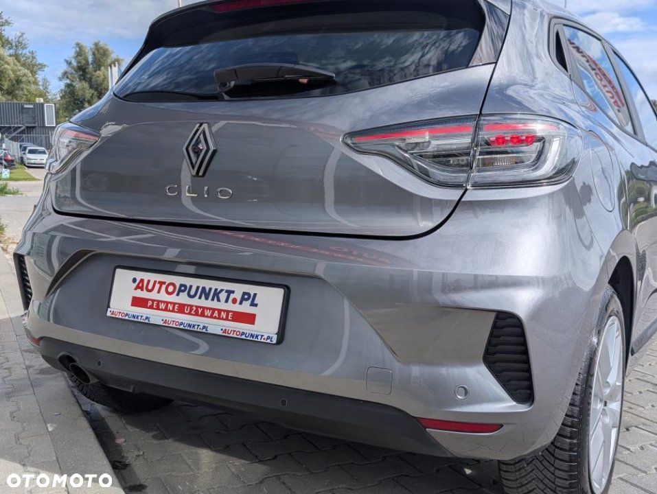 Renault Clio - 8