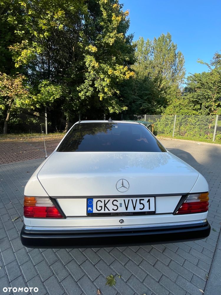 Mercedes-Benz W124 (1984-1993) - 11