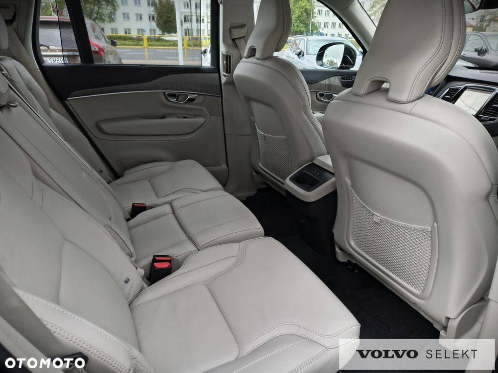 Volvo XC 90 - 25