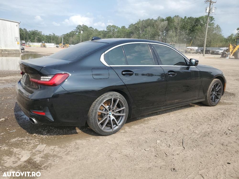 BMW Seria 3 330i Aut. Sport Line - 3