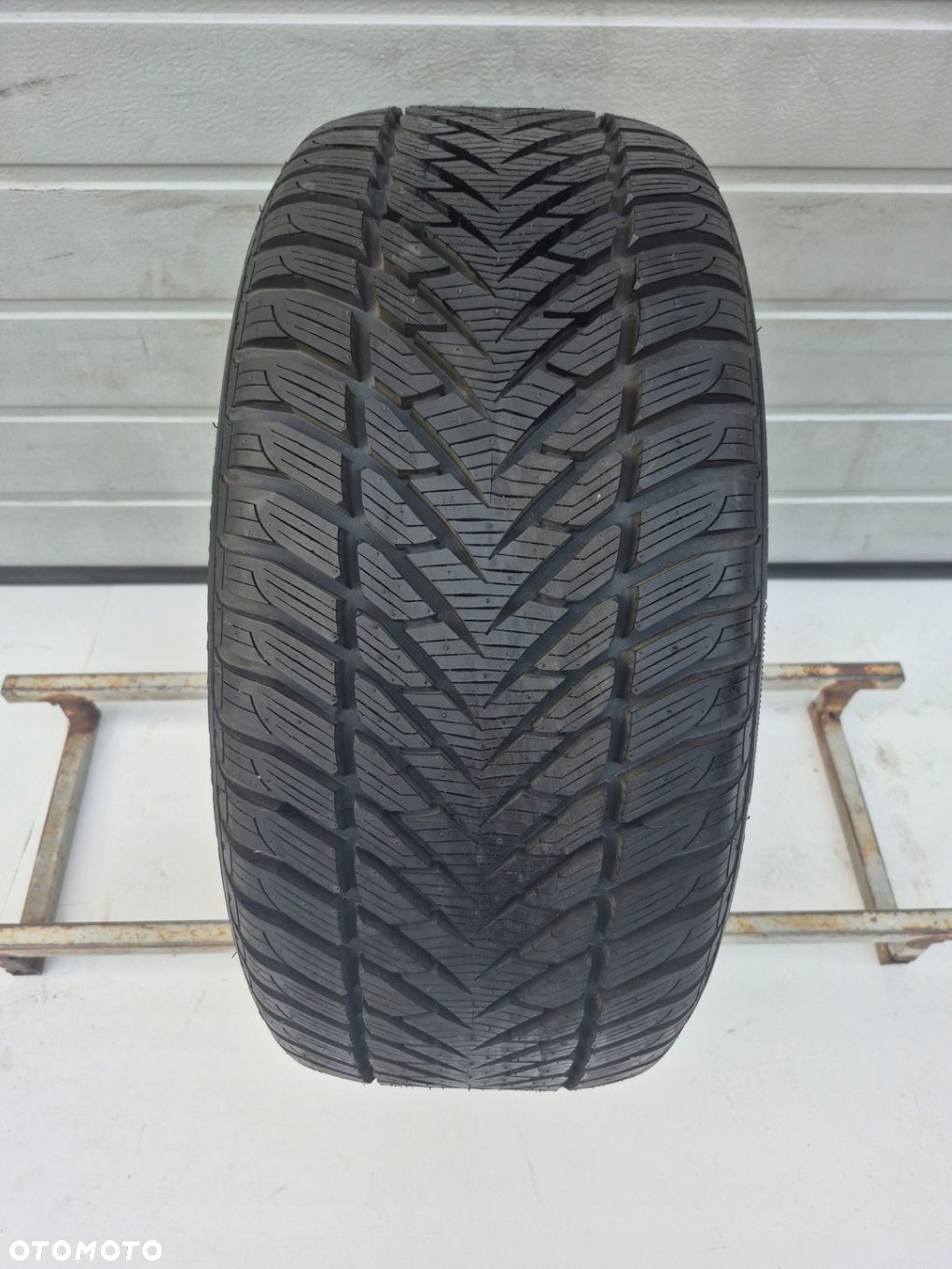 GOODYEAR EAGLE ULTRA GRIP GW-3 245/40R18 97V NOWA Z ZAPASU 1X - 1