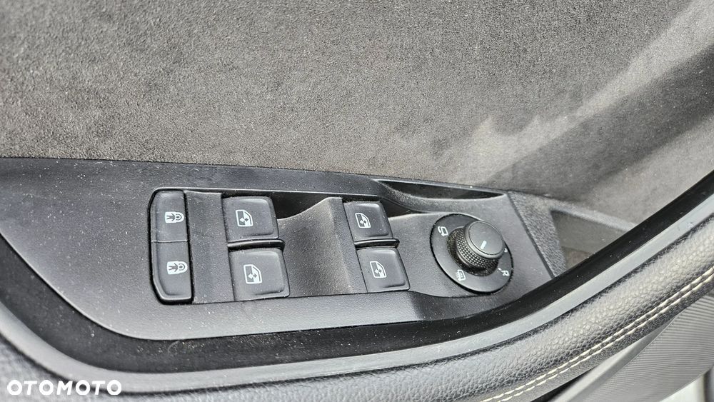 Skoda Superb 2.0 TDI SCR Sportline DSG - 20