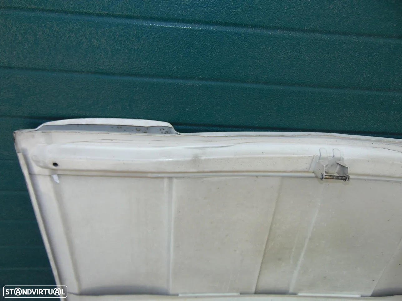 Renault 4L Capot - 10