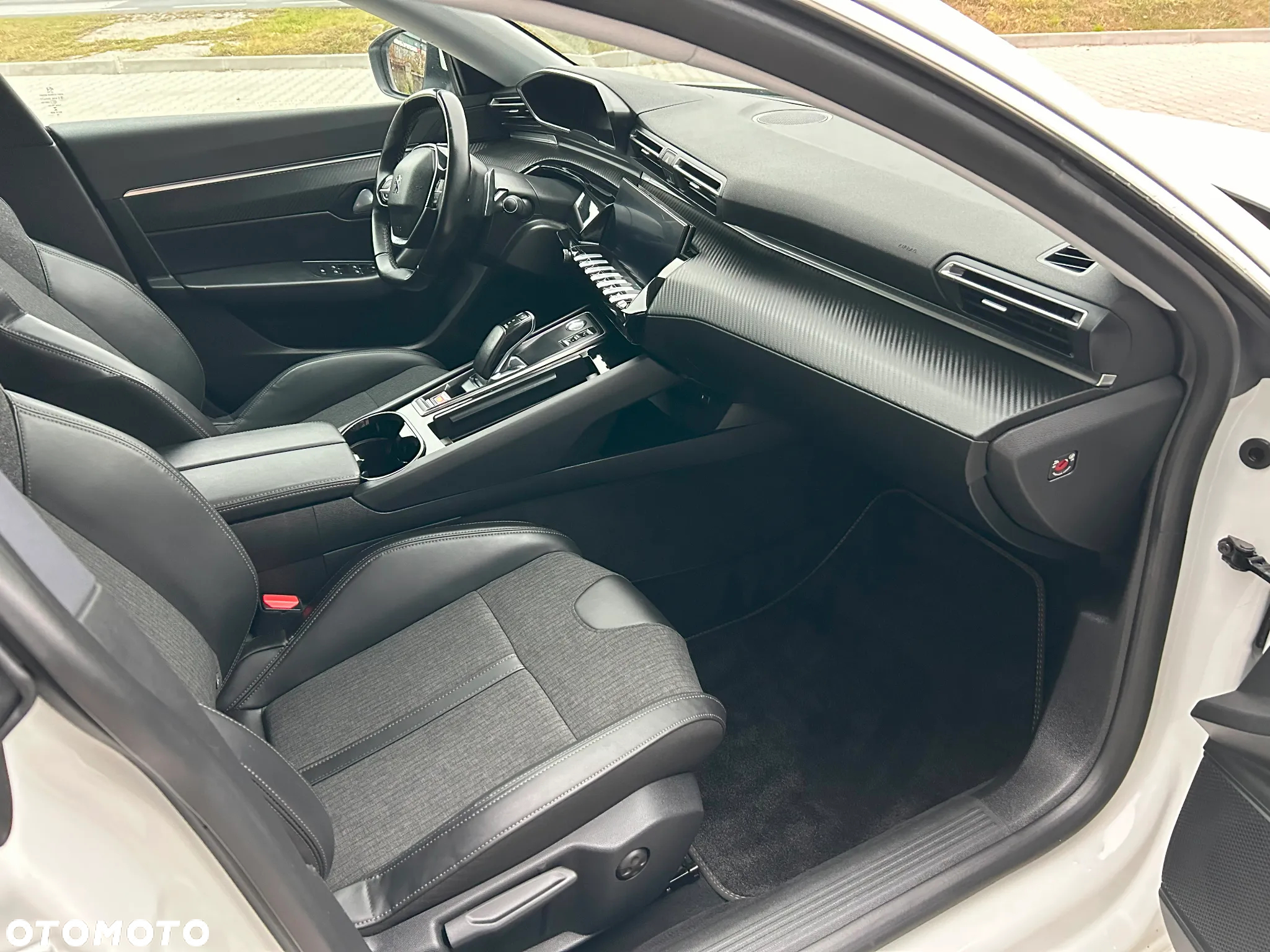 Peugeot 508 SW Hybrid 225 e-EAT8 Allure - 21
