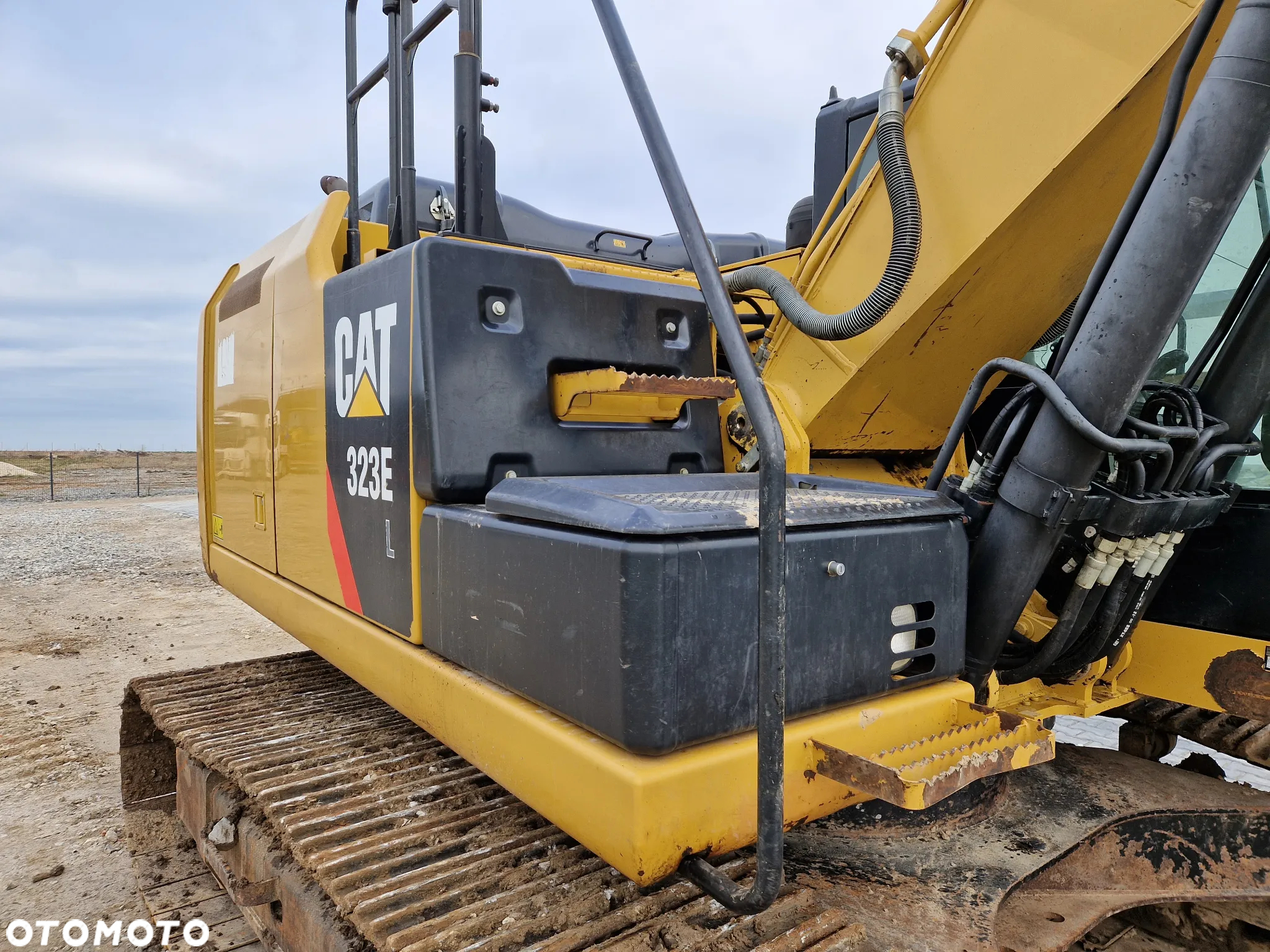 Caterpillar 323 EL - 24