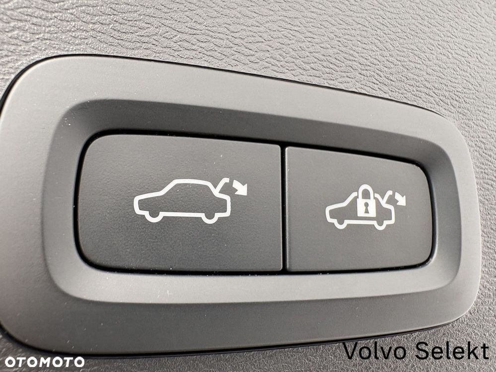 Volvo XC 40 - 24