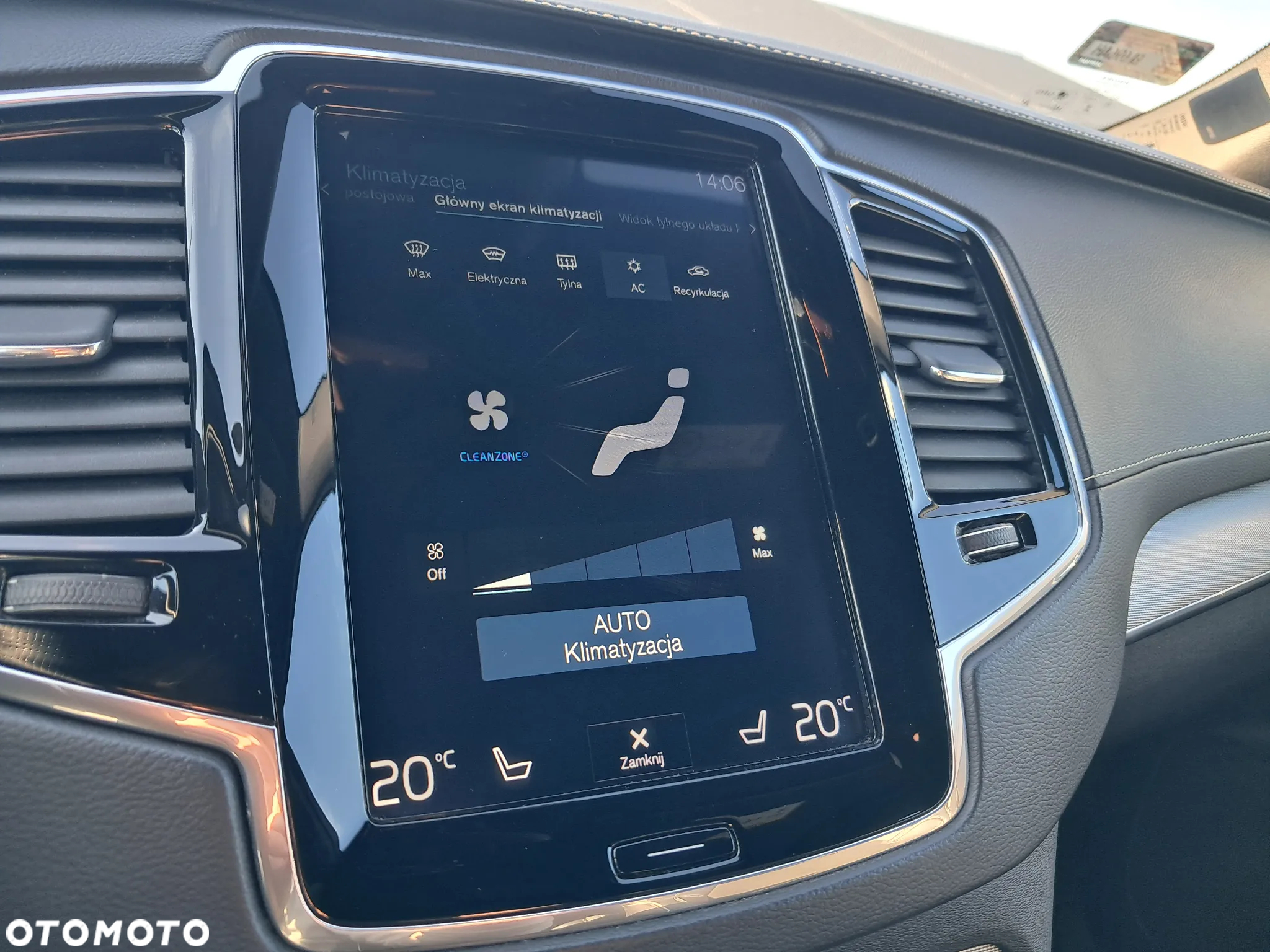 Volvo XC 90 D5 SCR AWD R-Design - 19
