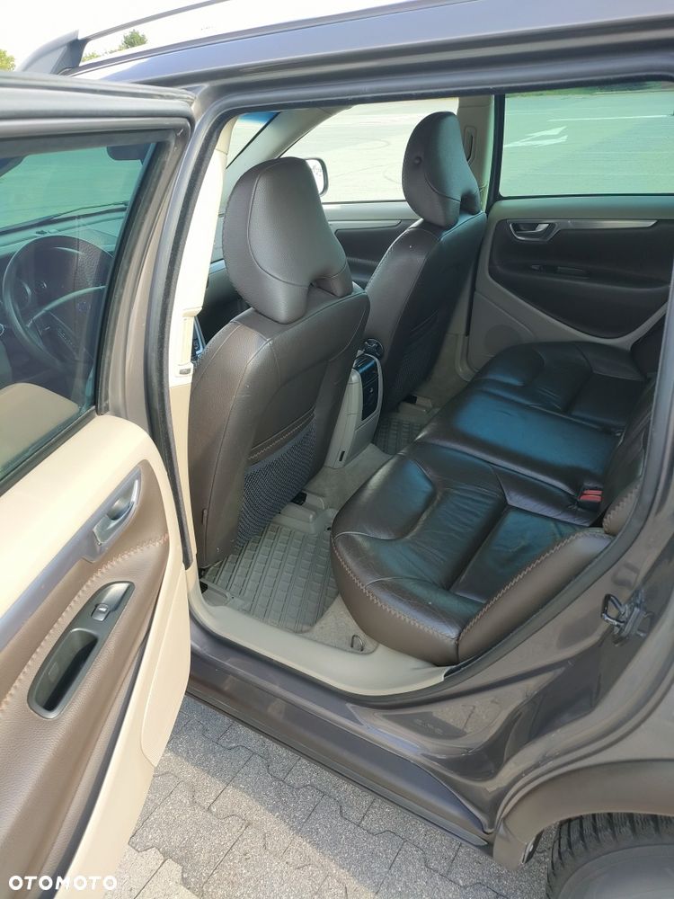 Volvo XC 70 - 3