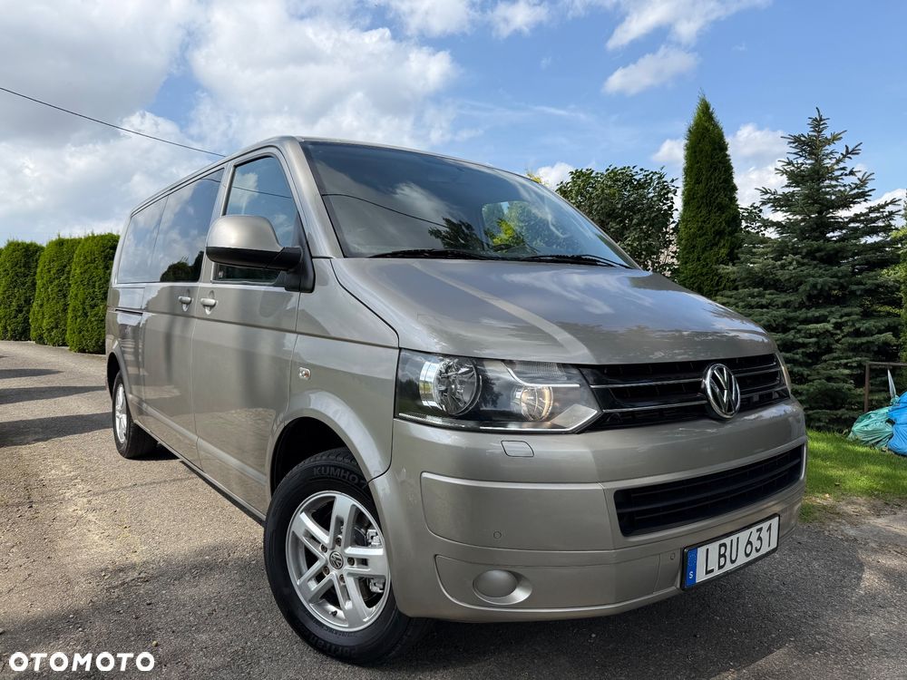 Volkswagen Caravelle - 1