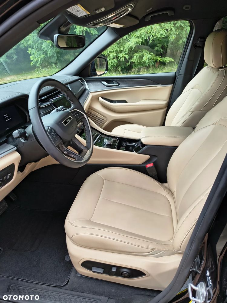 Jeep Grand Cherokee - 10
