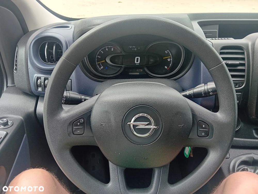 Opel Vivaro - 26