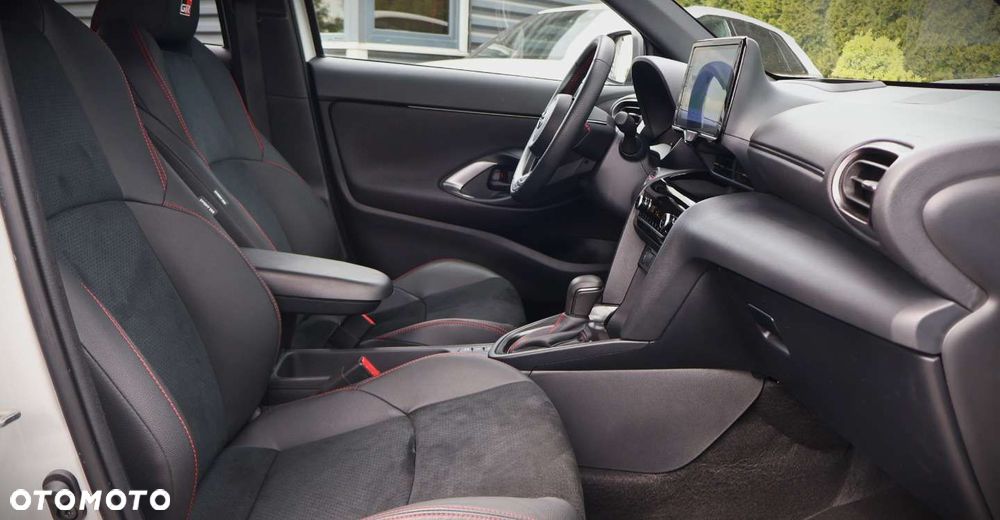 Toyota Yaris Cross - 19