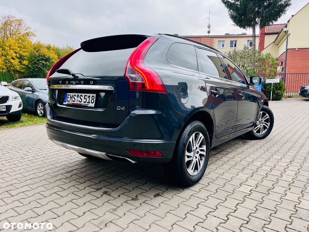Volvo XC 60 D4 Momentum - 4