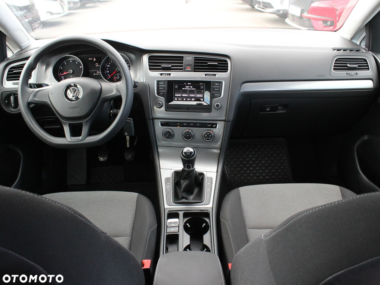Volkswagen Golf - 12