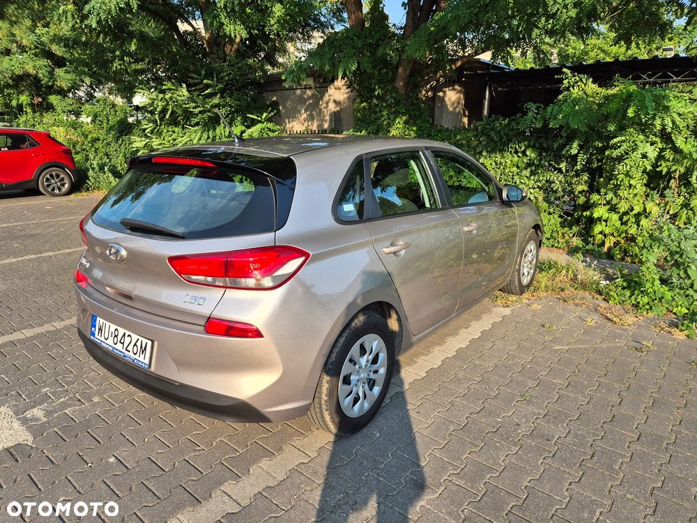 Hyundai i30 1.4 Classic + - 11