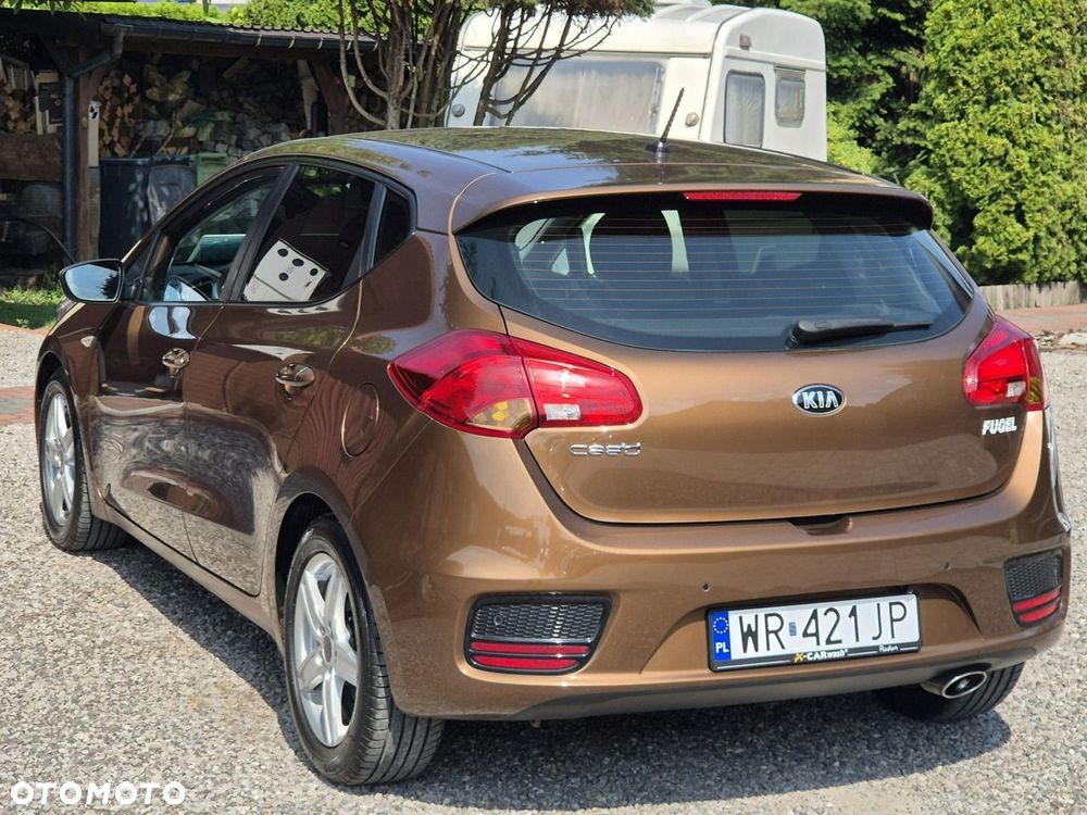 Kia Ceed - 6