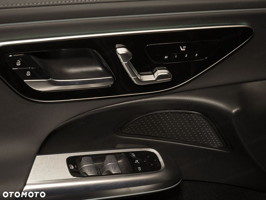 Mercedes-Benz Klasa E 220 d mHEV 4-Matic AMG 9G-Tronic - 14