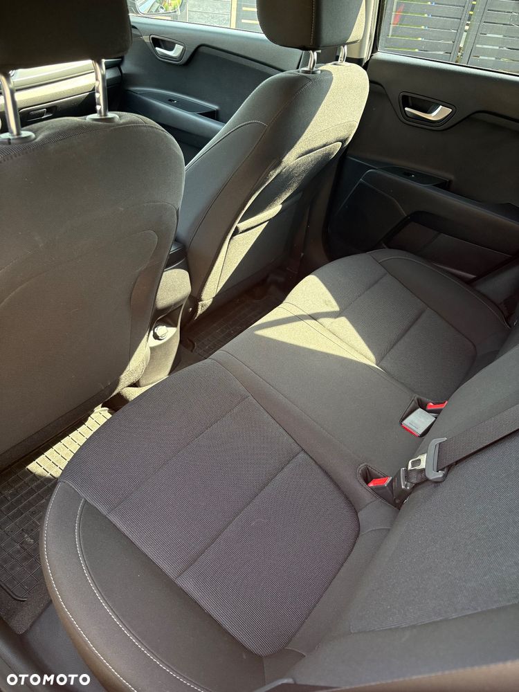 Kia Rio 1.2 L Business Line - 12