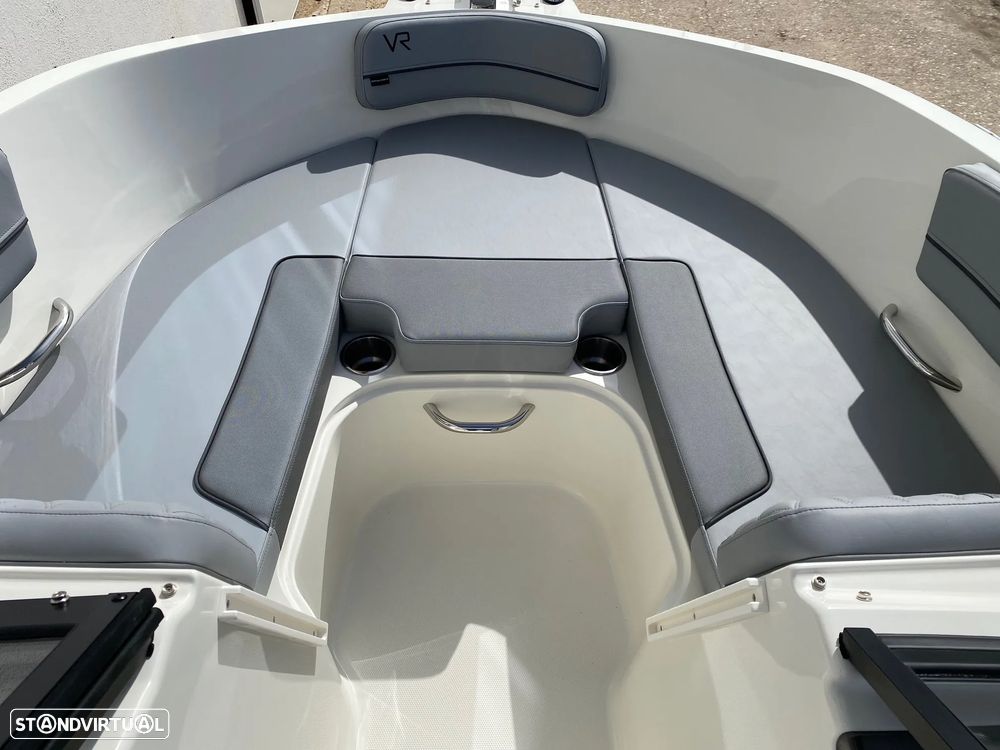 Bayliner VR6 OB - 12