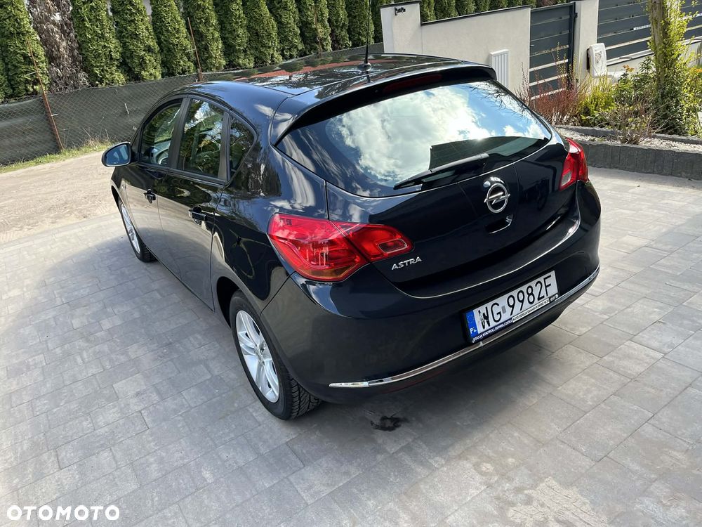 Opel Astra 1.6 Enjoy - 4