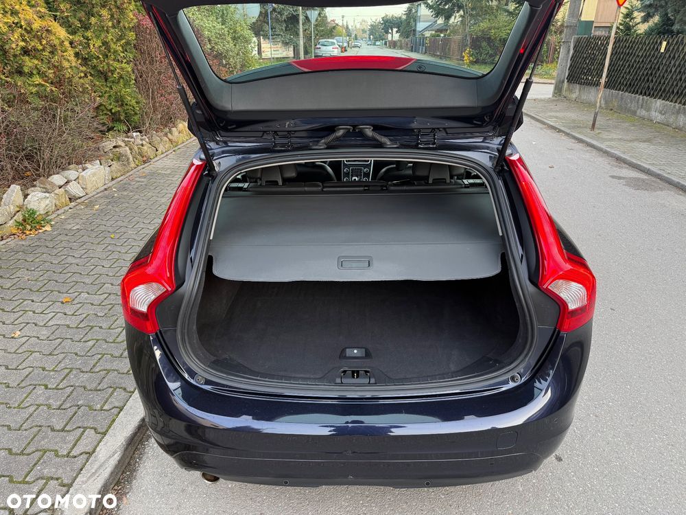 Volvo V60 D3 Summum - 23