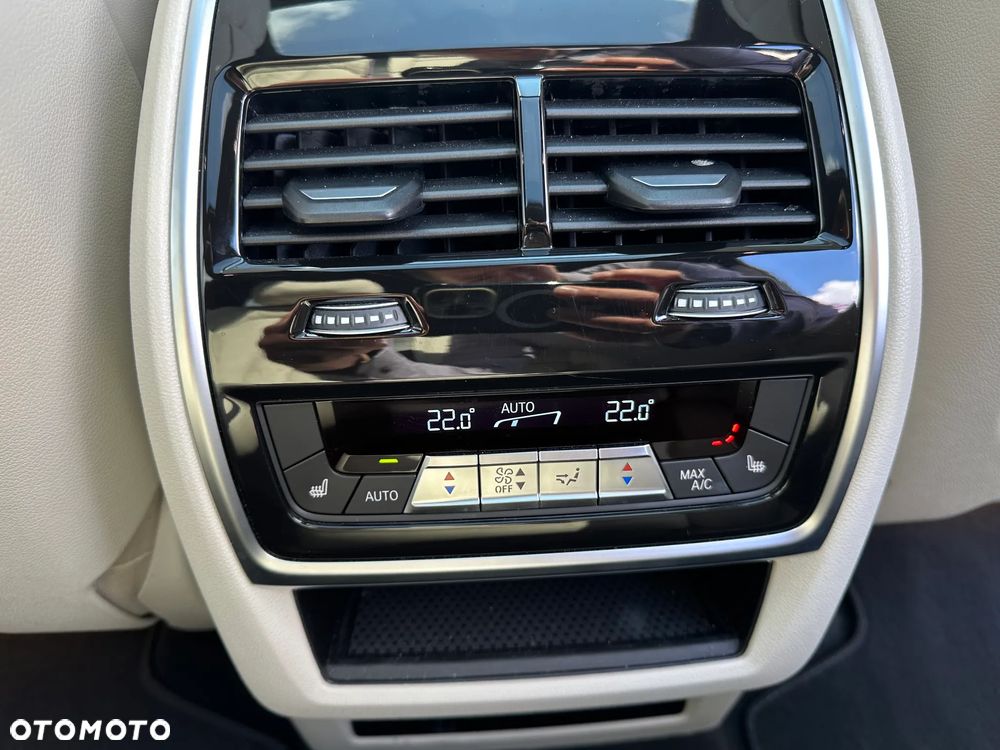 BMW X7 M60i xDrive mHEV sport - 24