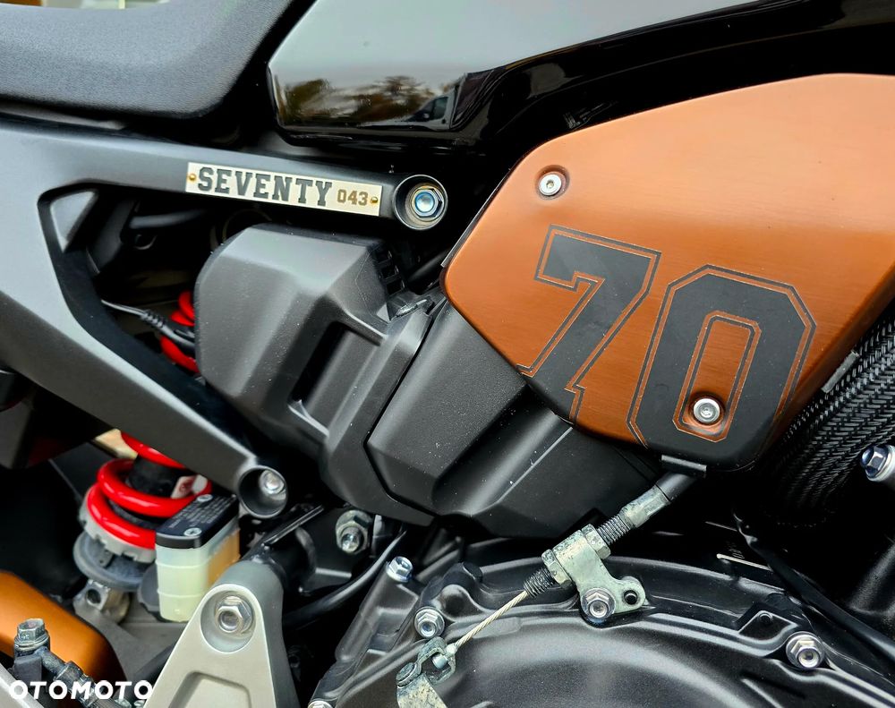 Honda CB - 16
