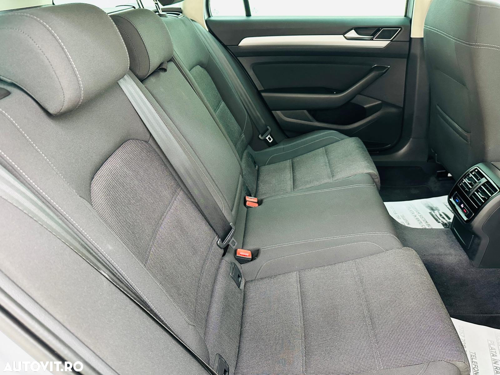 Volkswagen Passat Variant 1.6 TDI SCR DSG - 7