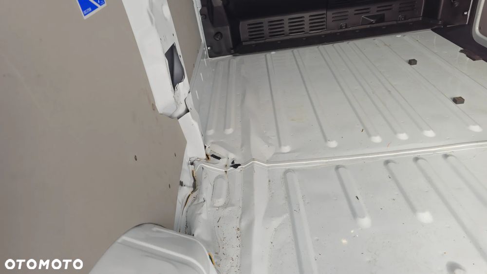 Volkswagen Transporter - 21