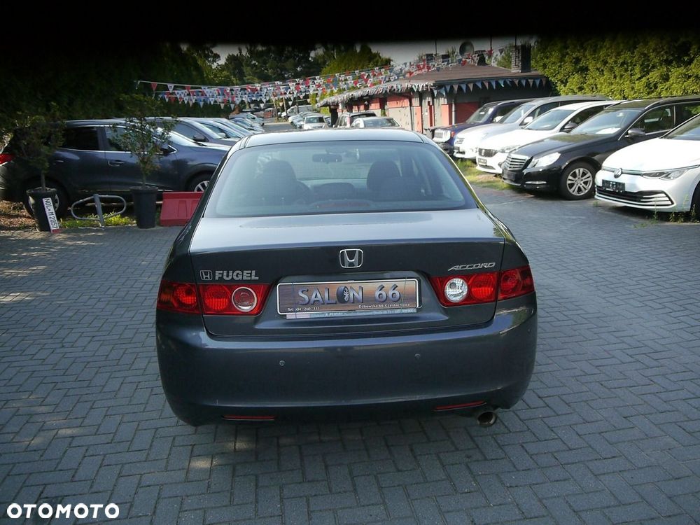 Honda Accord 2.0 Executive - 14