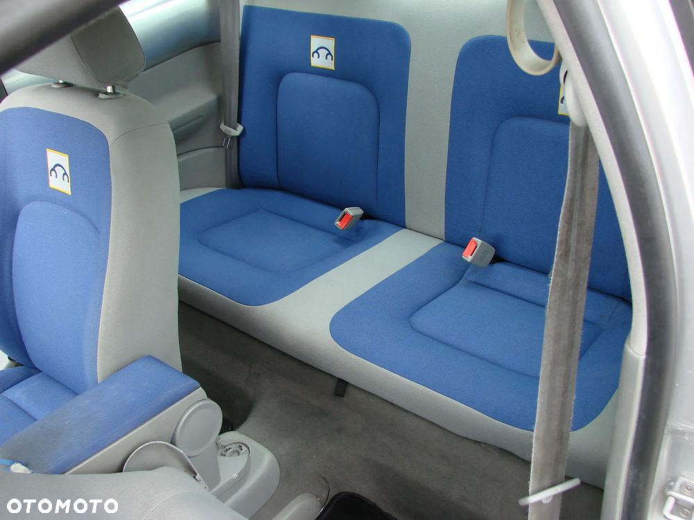 Volkswagen New Beetle - 14