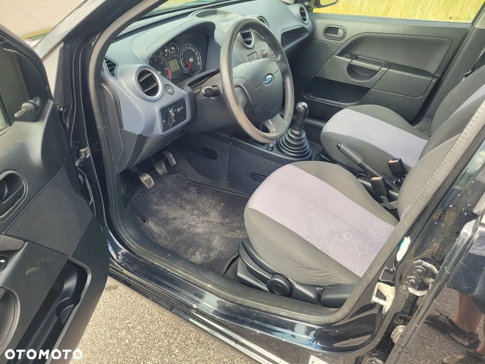 Ford Fiesta 1.4 - 5