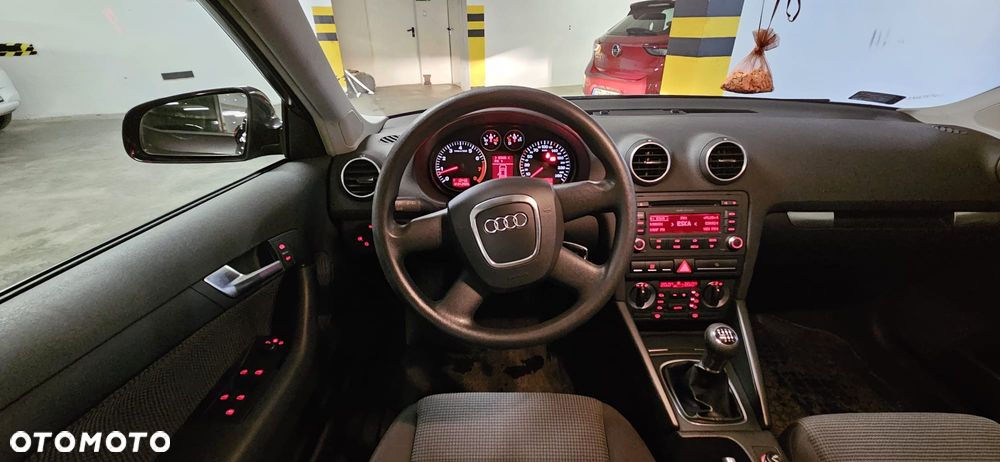 Audi A3 Sportback - 8