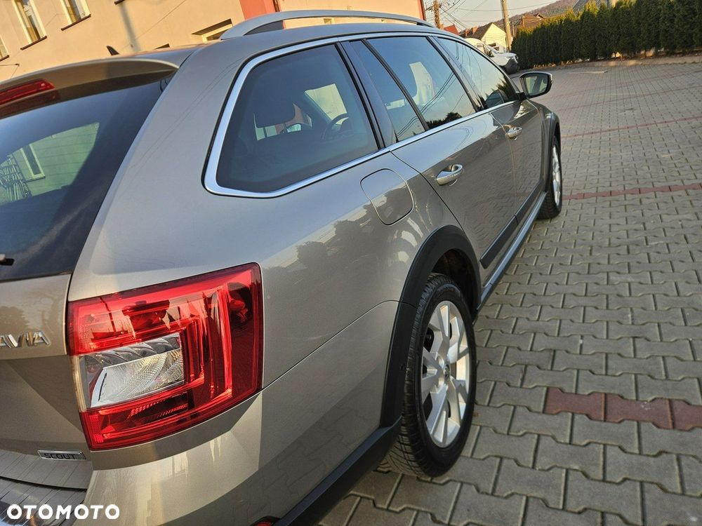 Skoda Octavia 2.0 TDI 4x4 DSG Scout - 17