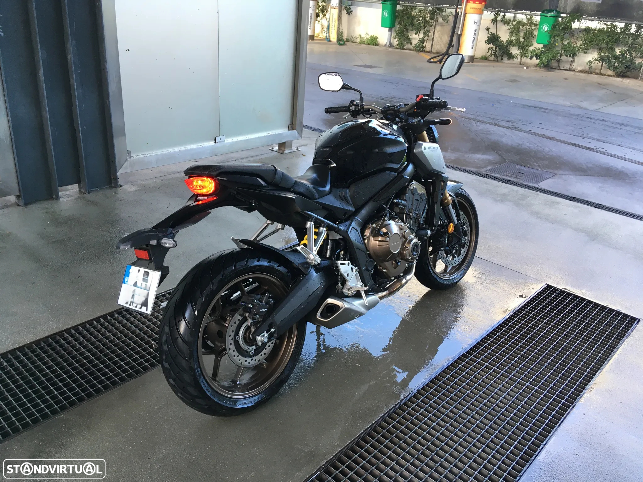 Honda CB CB650RA - 9