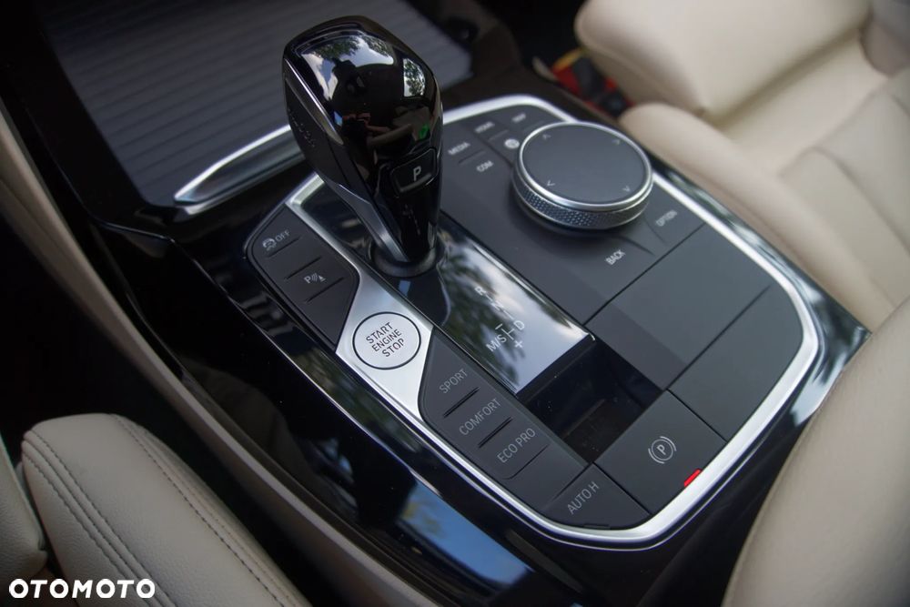 BMW X3 sDrive18d - 15