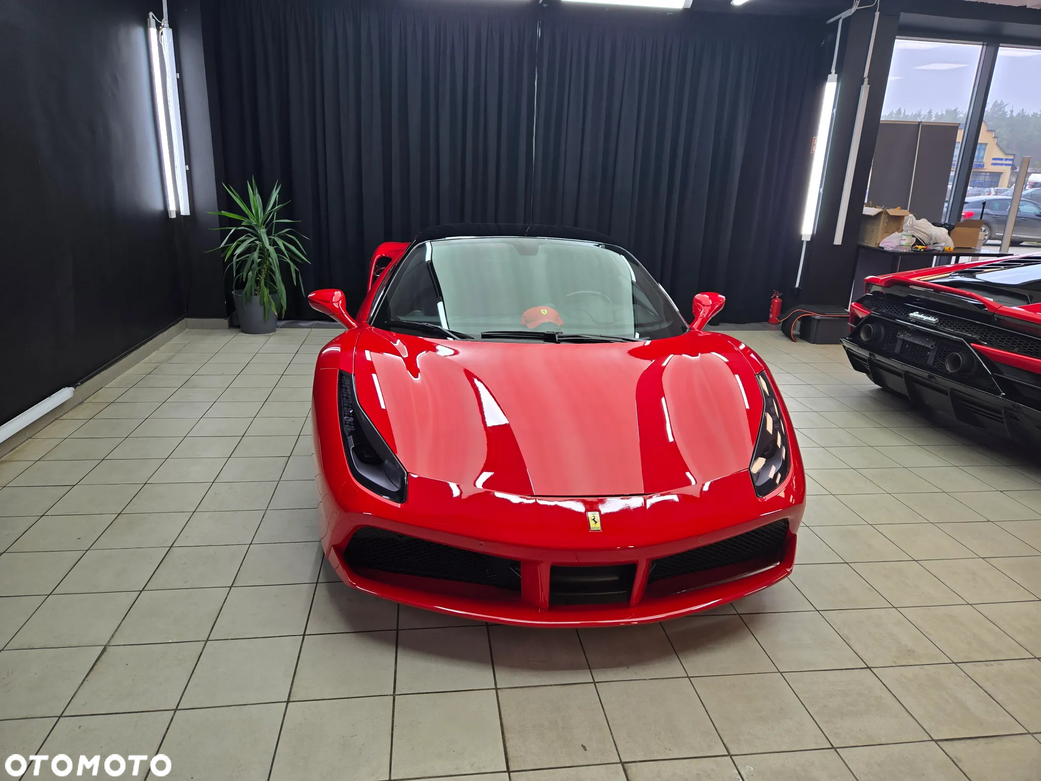 Ferrari 488 - 3