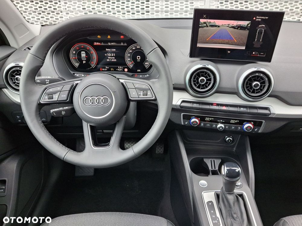 Audi Q2 - 19