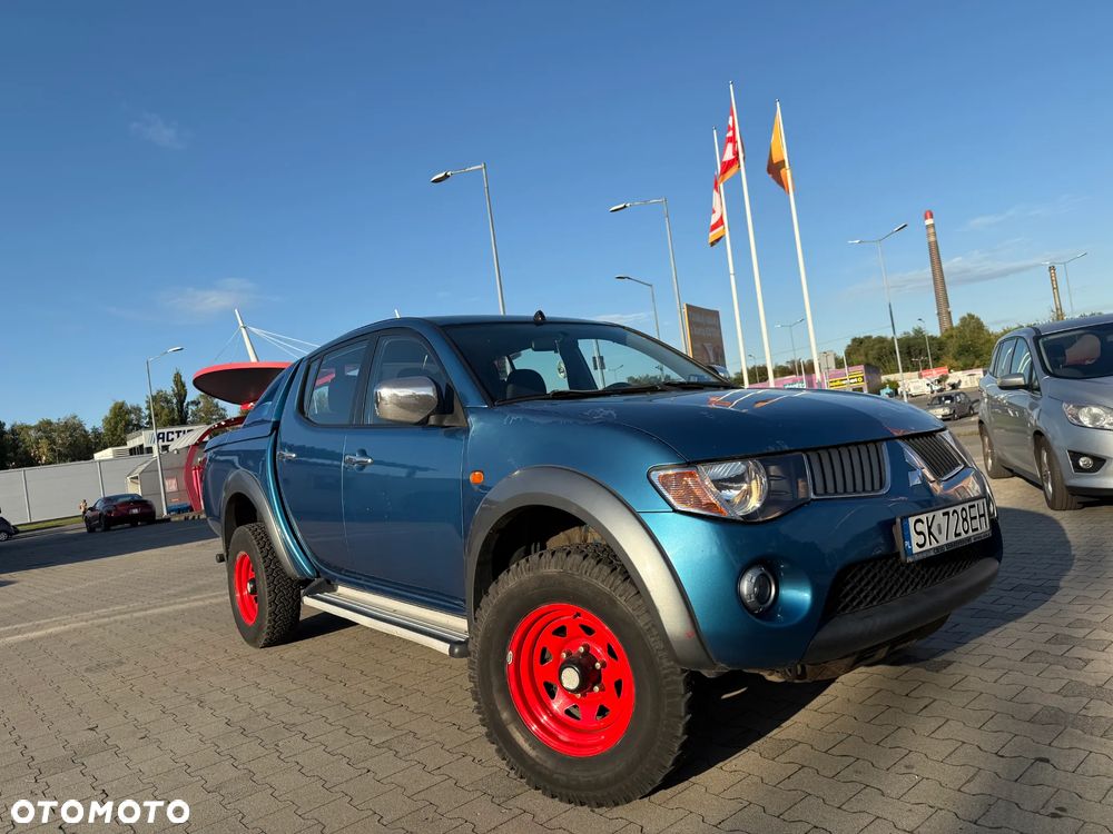 Mitsubishi L200 2.5 DID Intense + - 3