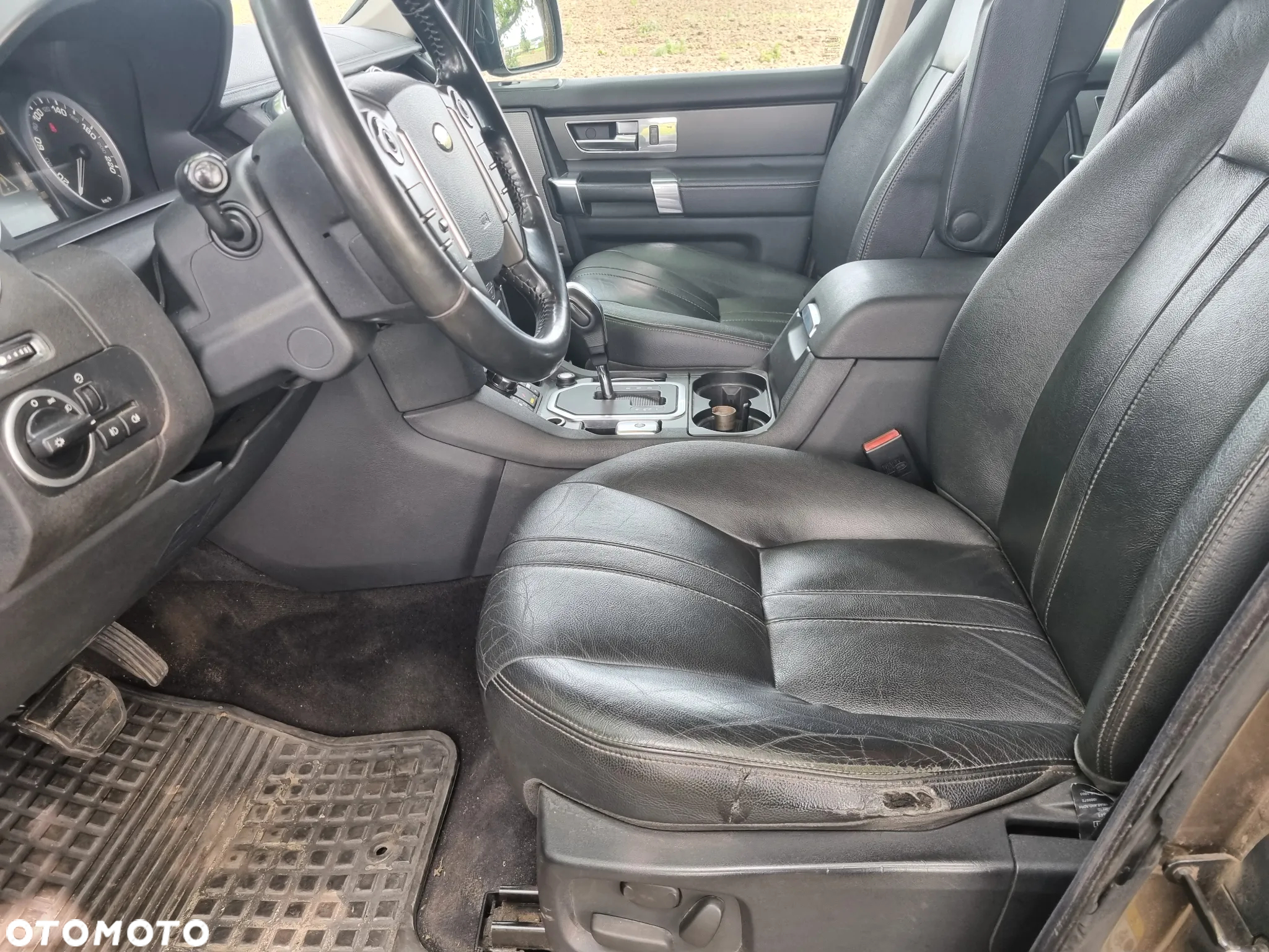 Land Rover Discovery IV 3.0D V6 HSE - 12