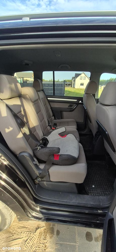 Volkswagen Touran 2.0 TDI Highline - 5