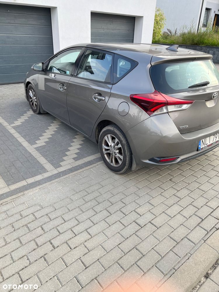 Toyota Auris 1.33 VVT-i Active - 4