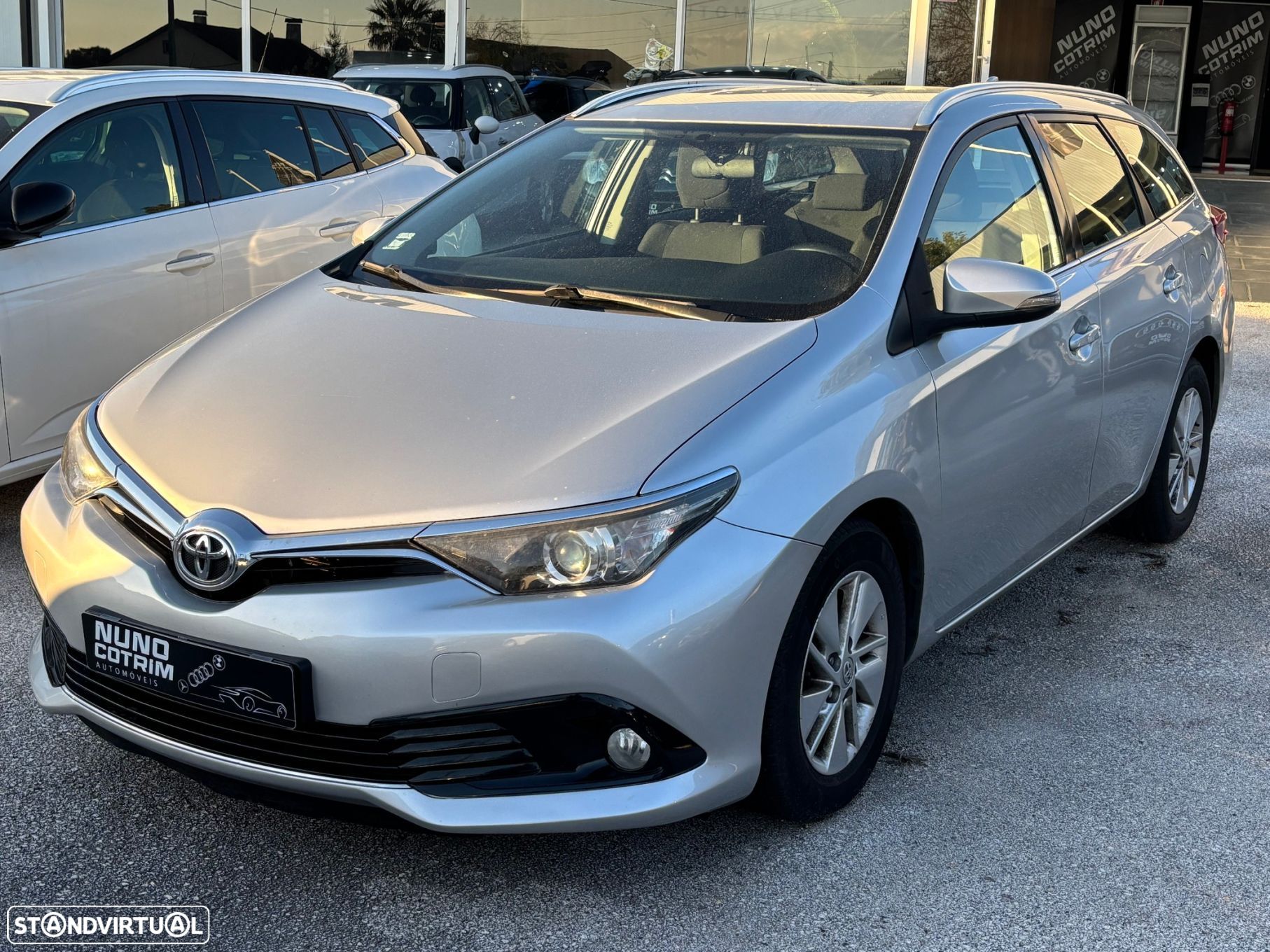 Toyota Auris Touring Sports 1.4 D-4D Comfort - 1