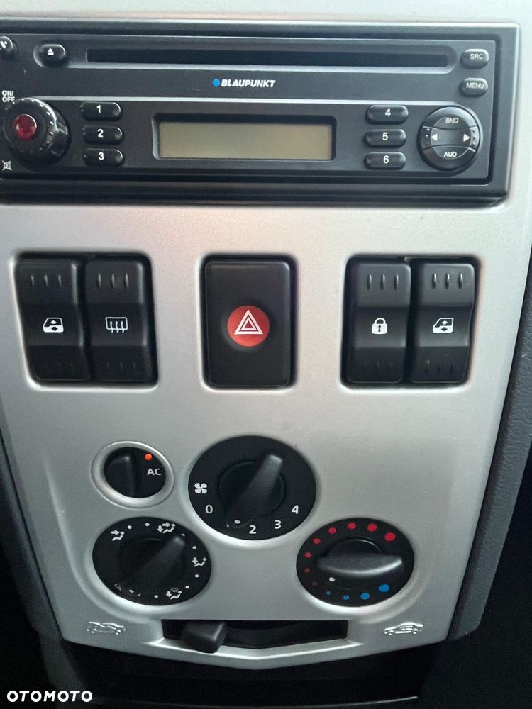Dacia Logan 1.4 - 21
