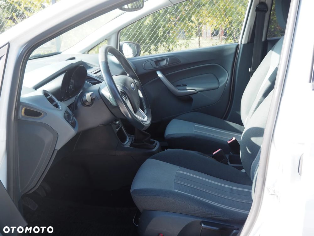 Ford Fiesta - 5
