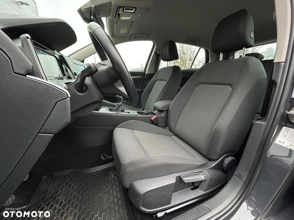 Volkswagen Golf 1.0 TSI - 8