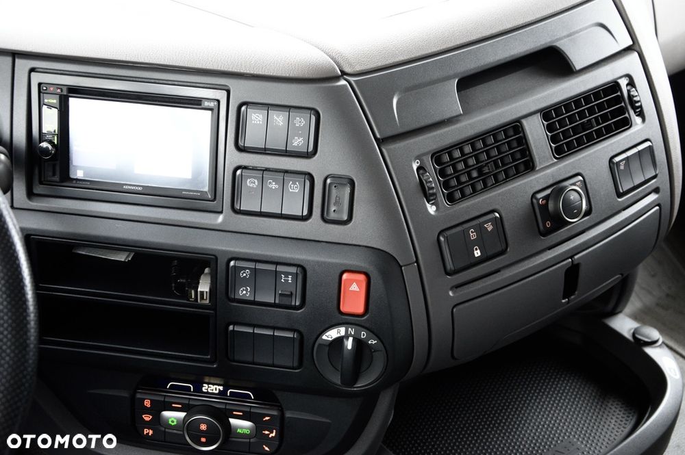 DAF XF 480 ZF INTARDER / KLIMA POSTOJOWA / FULL LED / TRĄBY / KONTRAKT SERWISOWY - 33