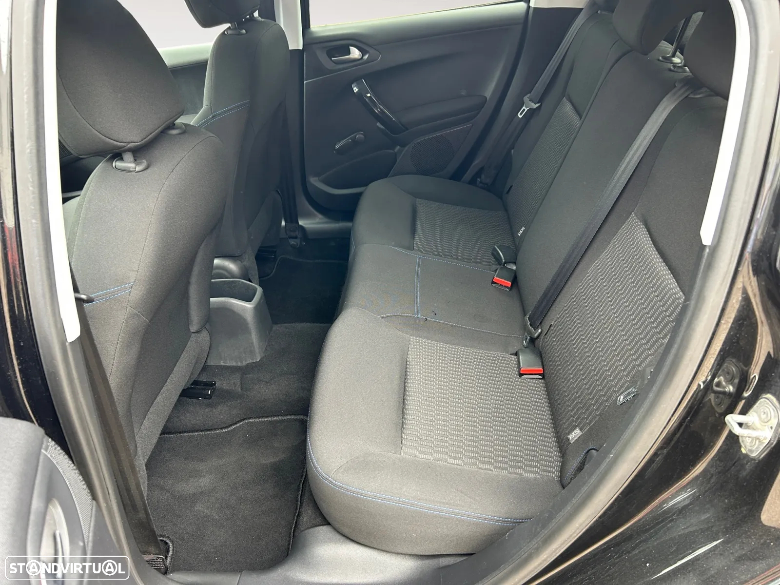 Peugeot 208 1.2 PureTech Style - 15