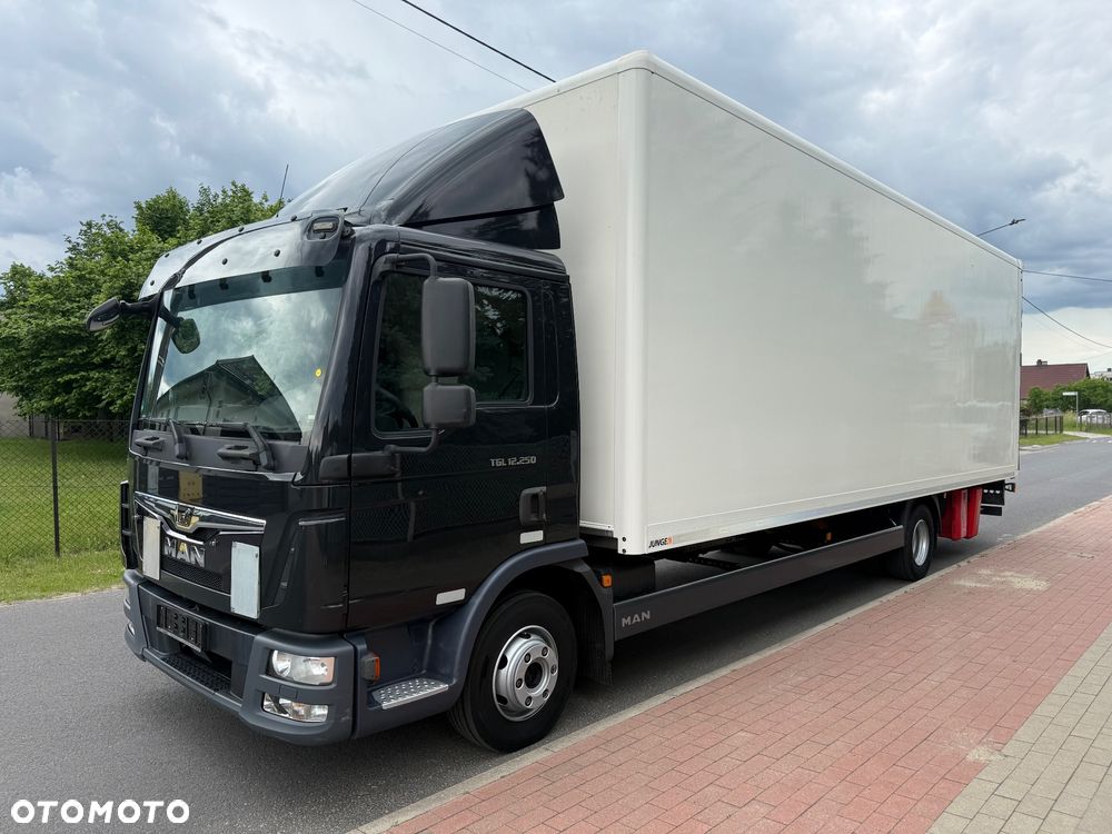 MAN TGL 12.250 - 10